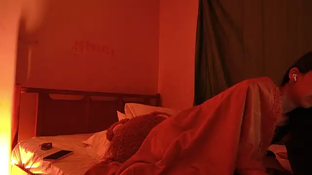 MoonLipsON- online show from March 19, 3:43 am