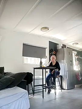 jefflatex45 online show from April 24, 12:40 pm