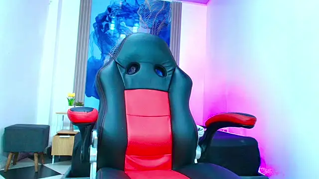 Valentina and sneider  online show from April 20, 9:16 pm