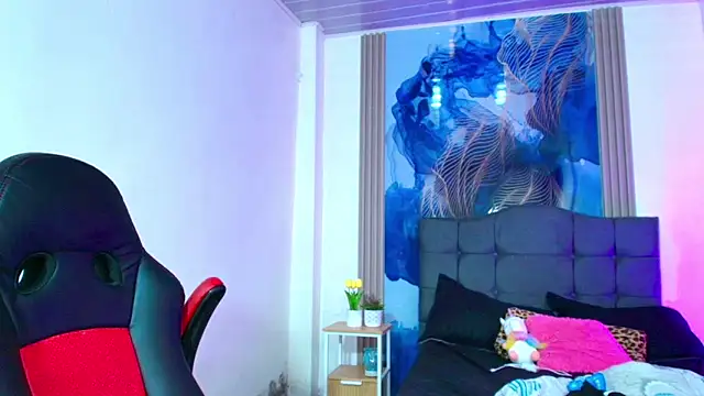 Valentina and sneider  online show from April 21, 2:51 am