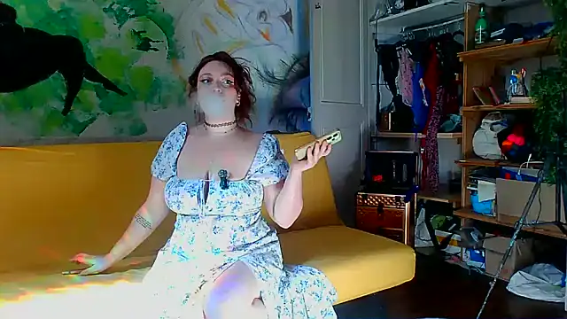 Snapshot of atowiloxx chatting on June 10, 2:16 pm atowiloxx online show from June 10, 2:16 pm