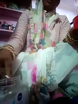 Snapshot of Rashili chatting on December 17, 4:51 am Rashili online show from December 17, 4:51 am