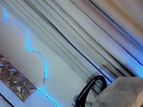 yourbomb shellxx online show from April 25, 1:41 pm