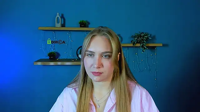 Snapshot of naya_dream chatting on December 17, 9:37 am naya dream online show from December 17, 9:37 am