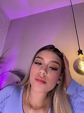 Sophie-velvet online show from July 23, 7:45 pm