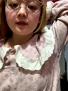 Snapshot of Samsam-006 chatting on December 18, 2:28 am Samsam-006 online show from December 18, 2:28 am