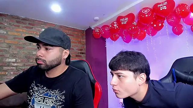 HotThreesoome online show from February 20, 12:27 pm