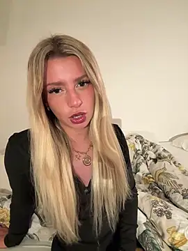 lilavv online show from February 27, 7:25 pm