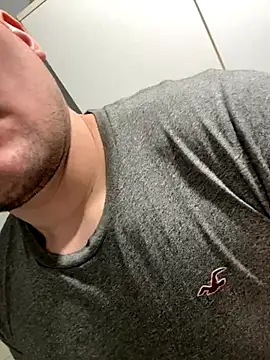 Snapshot of CharlyAlfa22 chatting on December 16, 11:10 pm CharlyAlfa22 online show from December 16, 11:10 pm