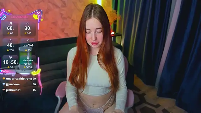 moon siren online show from April 10, 7:40 pm