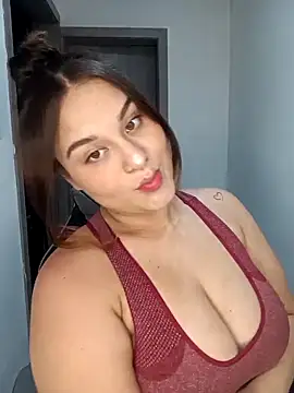 Snapshot of Valeriaa_21 chatting on March 18, 10:24 pm Valeriaa 21 online show from March 18, 10:24 pm