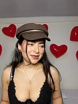 saasha Petit online show from February 11, 10:20 am