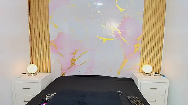 AprillRoss online show from May 23, 1:37 pm