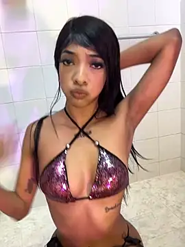 AprillRoss online show from May 31, 2:35 pm