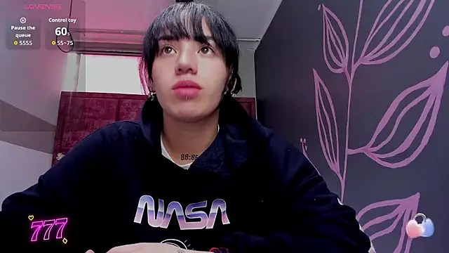 Kiara Fox   online show from March 26, 8:03 pm