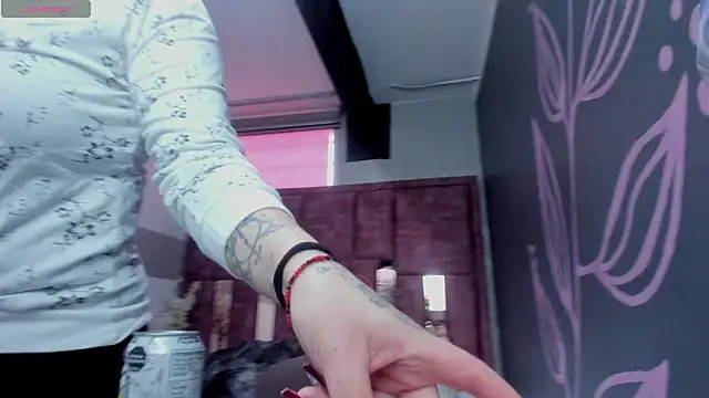 Kiara Fox   online show from April 11, 8:57 pm