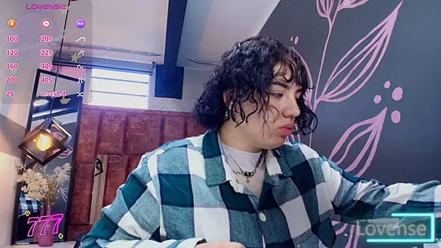 Kiara Fox   online show from June 9, 8:53 pm