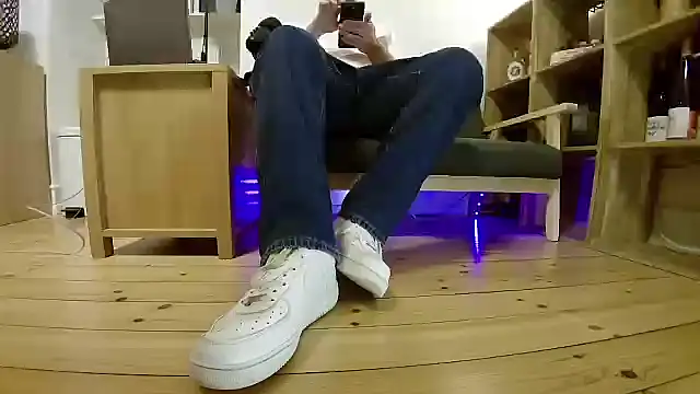 jonas camboy online show from March 4, 5:30 pm