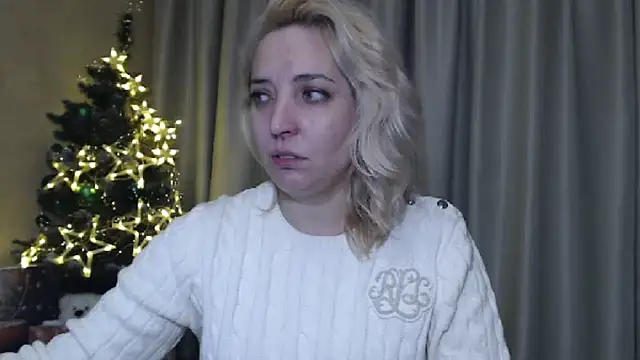 Snapshot of sweetpussy chatting on January 1, 3:35 pm sweetpussy online show from January 1, 3:35 pm