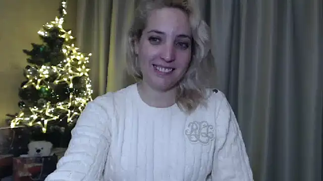 Snapshot of sweetpussy chatting on January 1, 9:41 pm sweetpussy online show from January 1, 9:41 pm