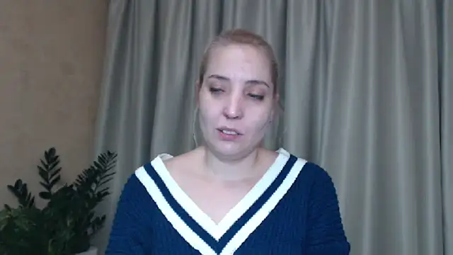 Snapshot of sweetpussy chatting on January 12, 2:30 pm sweetpussy online show from January 12, 2:30 pm