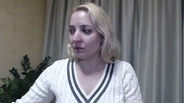 Snapshot of sweetpussy chatting on January 15, 8:05 pm sweetpussy online show from January 15, 8:05 pm