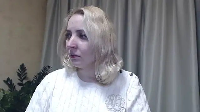 Snapshot of sweetpussy chatting on January 21, 2:59 pm sweetpussy online show from January 21, 2:59 pm