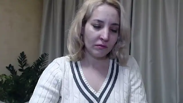 Snapshot of sweetpussy chatting on January 23, 4:59 pm sweetpussy online show from January 23, 4:59 pm