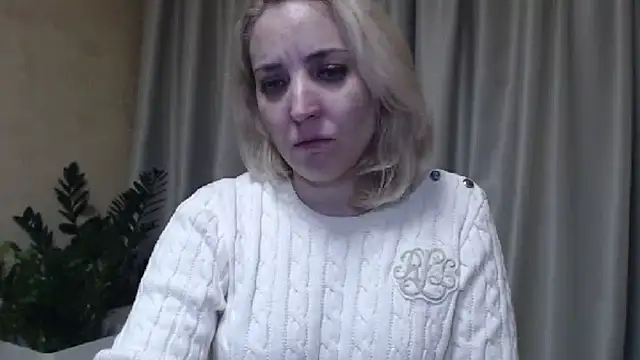 Snapshot of sweetpussy chatting on January 31, 9:59 pm sweetpussy online show from January 31, 9:59 pm