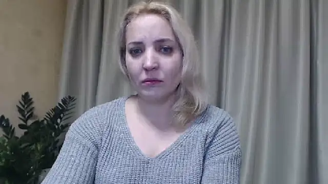 Snapshot of sweetpussy chatting on February 5, 4:36 pm sweetpussy online show from February 5, 4:36 pm