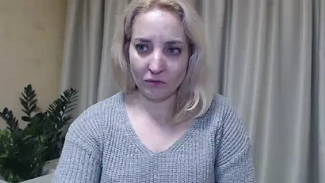 Snapshot of sweetpussy chatting on February 5, 7:42 pm sweetpussy online show from February 5, 7:42 pm