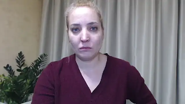 Snapshot of sweetpussy chatting on February 6, 5:51 pm sweetpussy online show from February 6, 5:51 pm