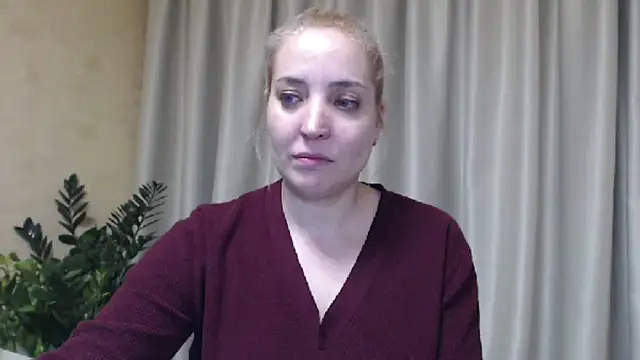 Snapshot of sweetpussy chatting on February 6, 8:56 pm sweetpussy online show from February 6, 8:56 pm