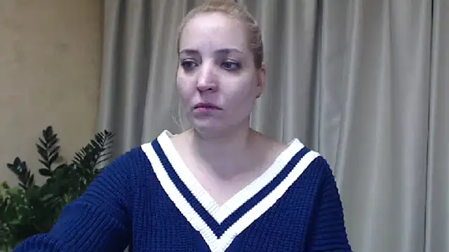 Snapshot of sweetpussy chatting on February 7, 7:38 pm sweetpussy online show from February 7, 7:38 pm