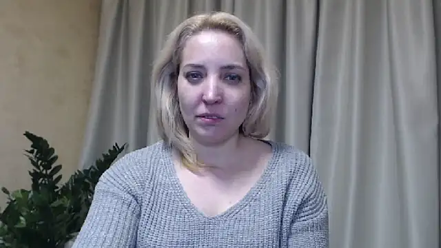 Snapshot of sweetpussy chatting on February 20, 8:36 pm sweetpussy online show from February 20, 8:36 pm