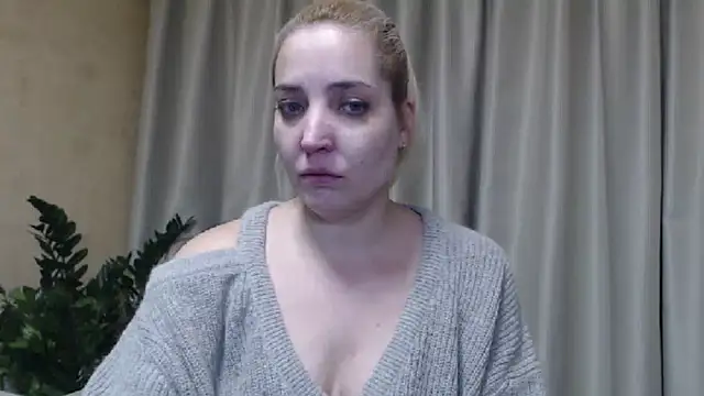 Snapshot of sweetpussy chatting on February 22, 2:30 pm sweetpussy online show from February 22, 2:30 pm