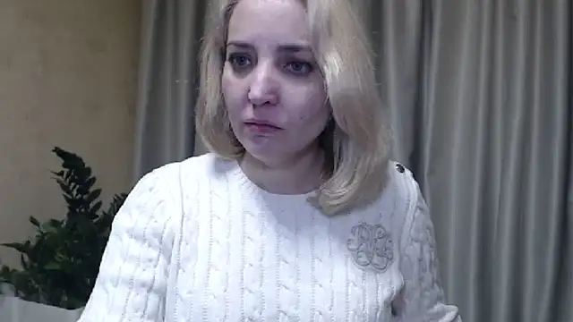 Snapshot of sweetpussy chatting on February 25, 4:00 pm sweetpussy online show from February 25, 4:00 pm