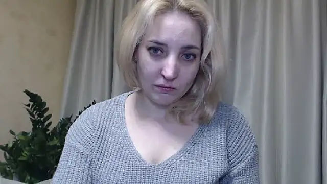 Snapshot of sweetpussy chatting on February 28, 1:47 pm sweetpussy online show from February 28, 1:47 pm