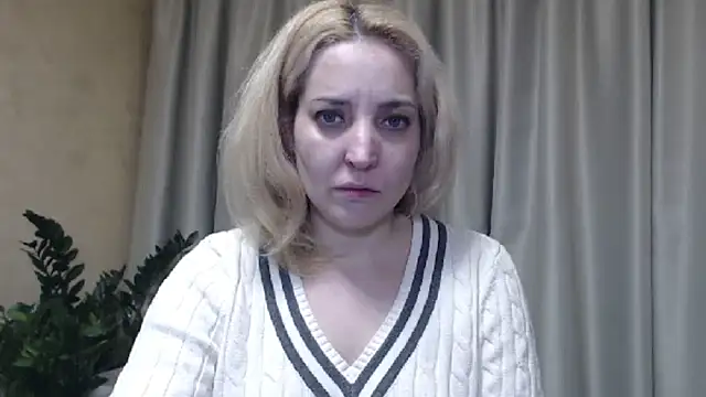 Snapshot of sweetpussy chatting on March 2, 1:38 pm sweetpussy online show from March 2, 1:38 pm