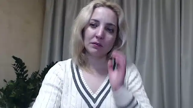 Snapshot of sweetpussy chatting on March 2, 7:45 pm sweetpussy online show from March 2, 7:45 pm