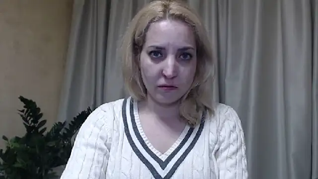 Snapshot of sweetpussy chatting on March 13, 1:07 pm sweetpussy online show from March 13, 1:07 pm