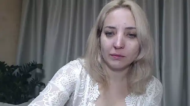 Snapshot of sweetpussy chatting on September 15, 4:51 pm sweetpussy online show from September 15, 4:51 pm