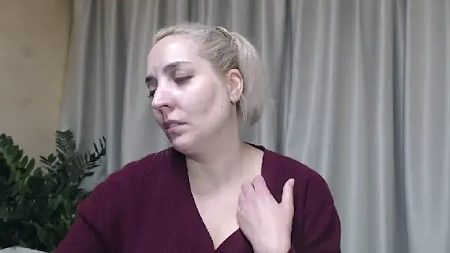 Snapshot of sweetpussy chatting on October 2, 3:19 pm sweetpussy online show from October 2, 3:19 pm