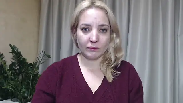 Snapshot of sweetpussy chatting on October 10, 3:00 pm sweetpussy online show from October 10, 3:00 pm