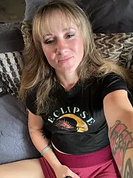 alluringpixie online show from March 27, 2:50 pm