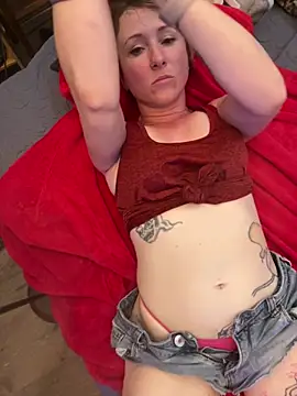 alluringpixie online show from April 18, 7:58 pm