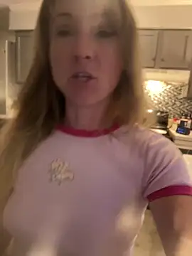 alluringpixie online show from April 19, 4:50 pm