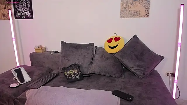 little  ammy online show from April 21, 12:12 am