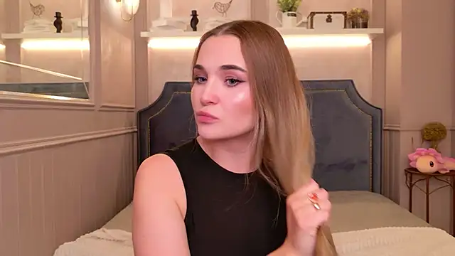 Lina Sinerz online show from June 25, 4:12 am