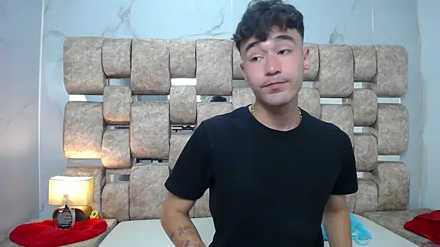 KathyAiden online show from April 22, 12:50 pm